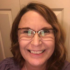 Meet your Posher, Debbie